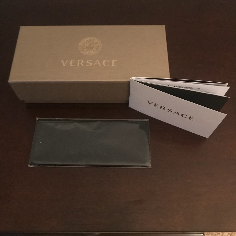 😎Versace SALE‼️ - Picture 5 of 5